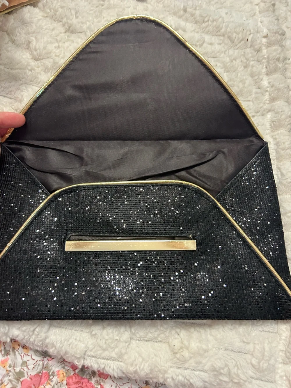 The Unbranded Brand elegant black
